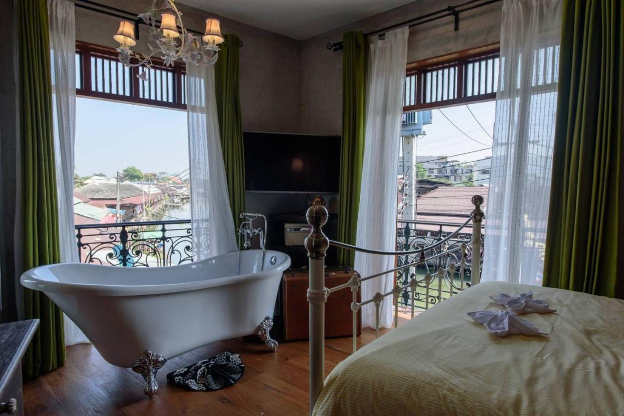 Roomquest Rimrabeang At Amphawa Extérieur photo