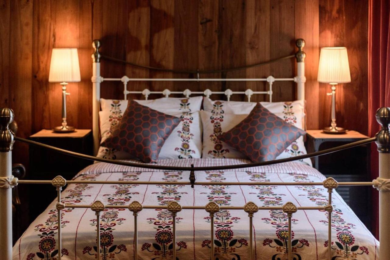 Roomquest Rimrabeang At Amphawa Extérieur photo