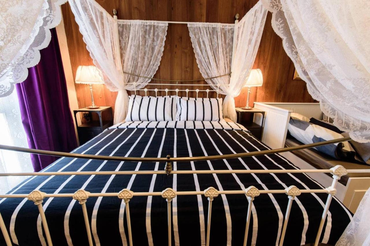Roomquest Rimrabeang At Amphawa Extérieur photo