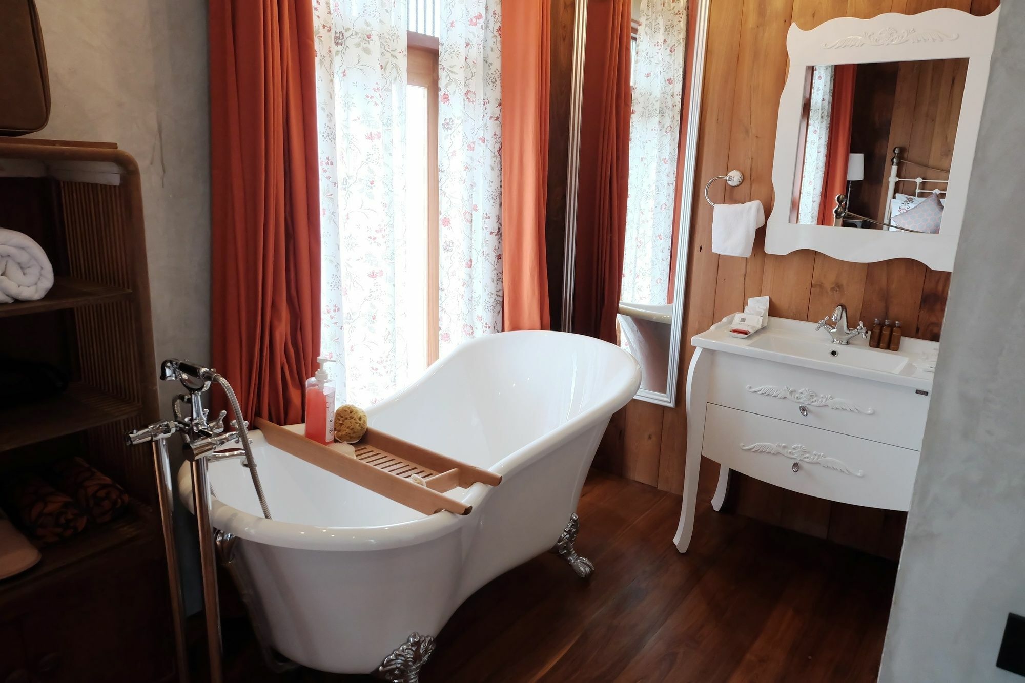 Roomquest Rimrabeang At Amphawa Extérieur photo